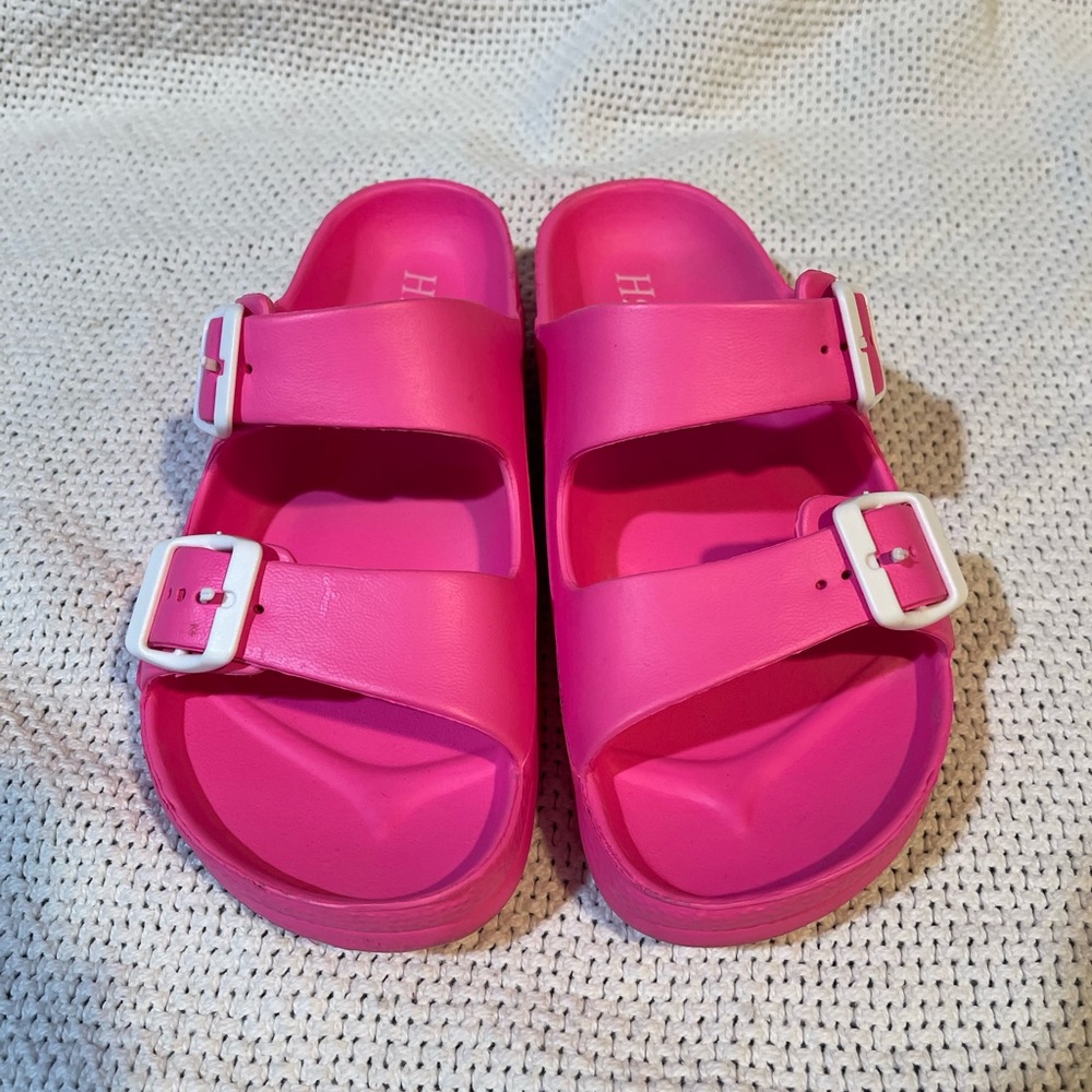 🐙Pink Lightweight double strap sandals size 6~ H2K